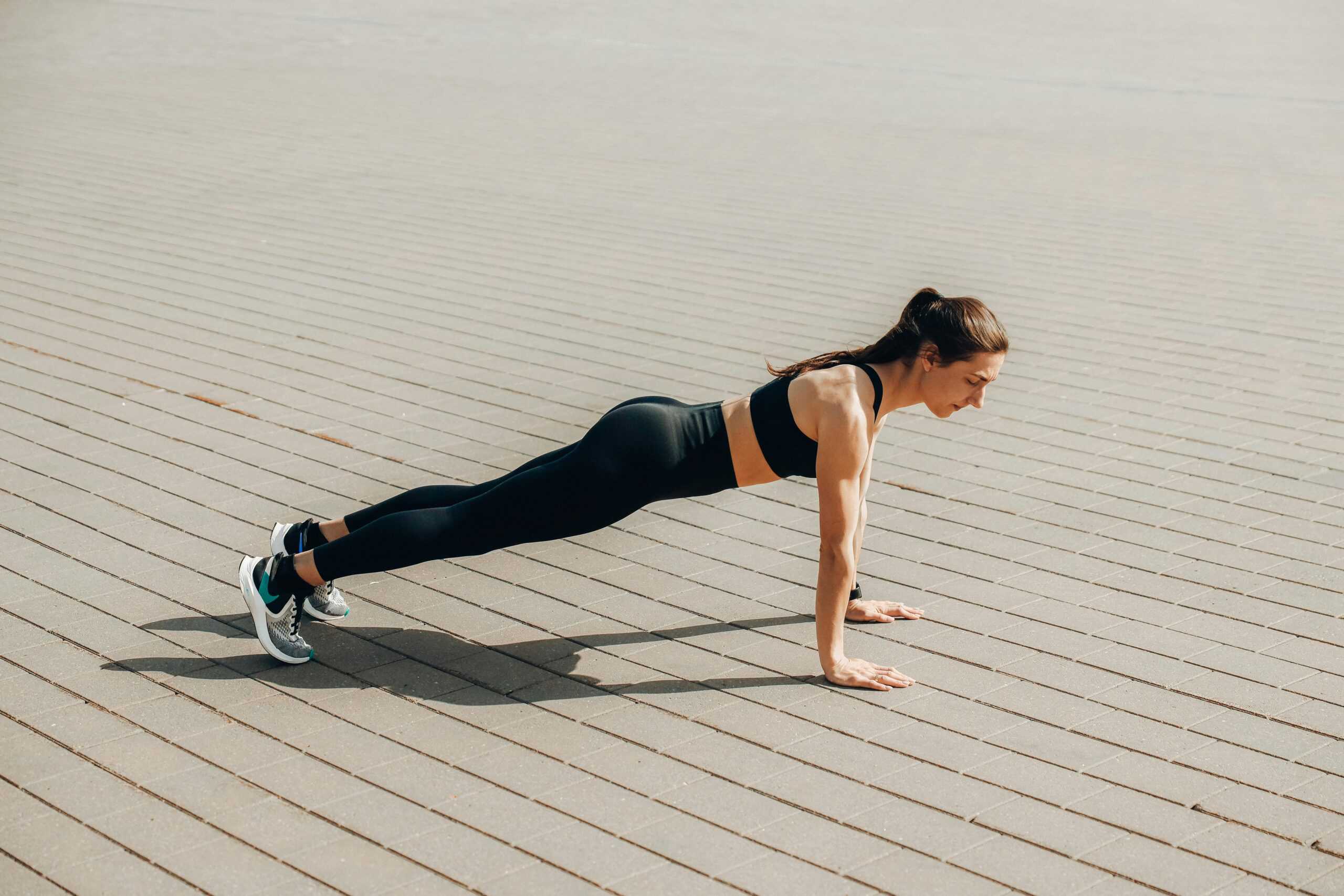 The Importance of Proper Exercise Form: Avoiding Injuries and Maximizing Results