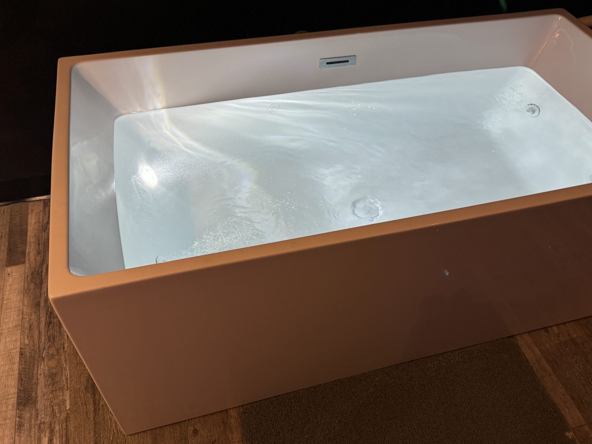 Gyms with cold plunge near me